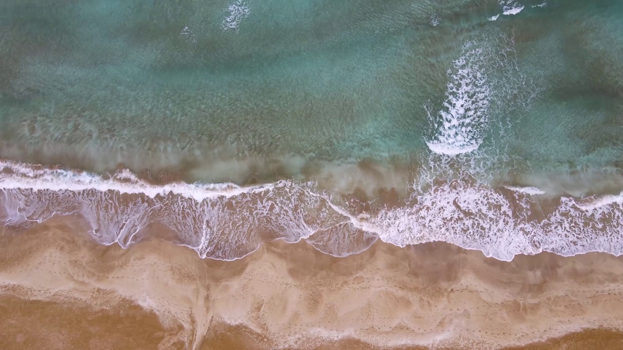 海浪和海滩视频素材