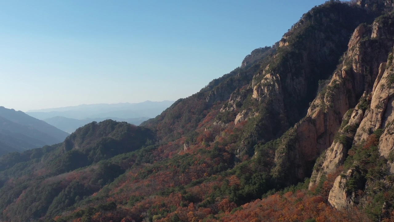 韩国江原道麟溪郡雪岳山的自然风光视频素材