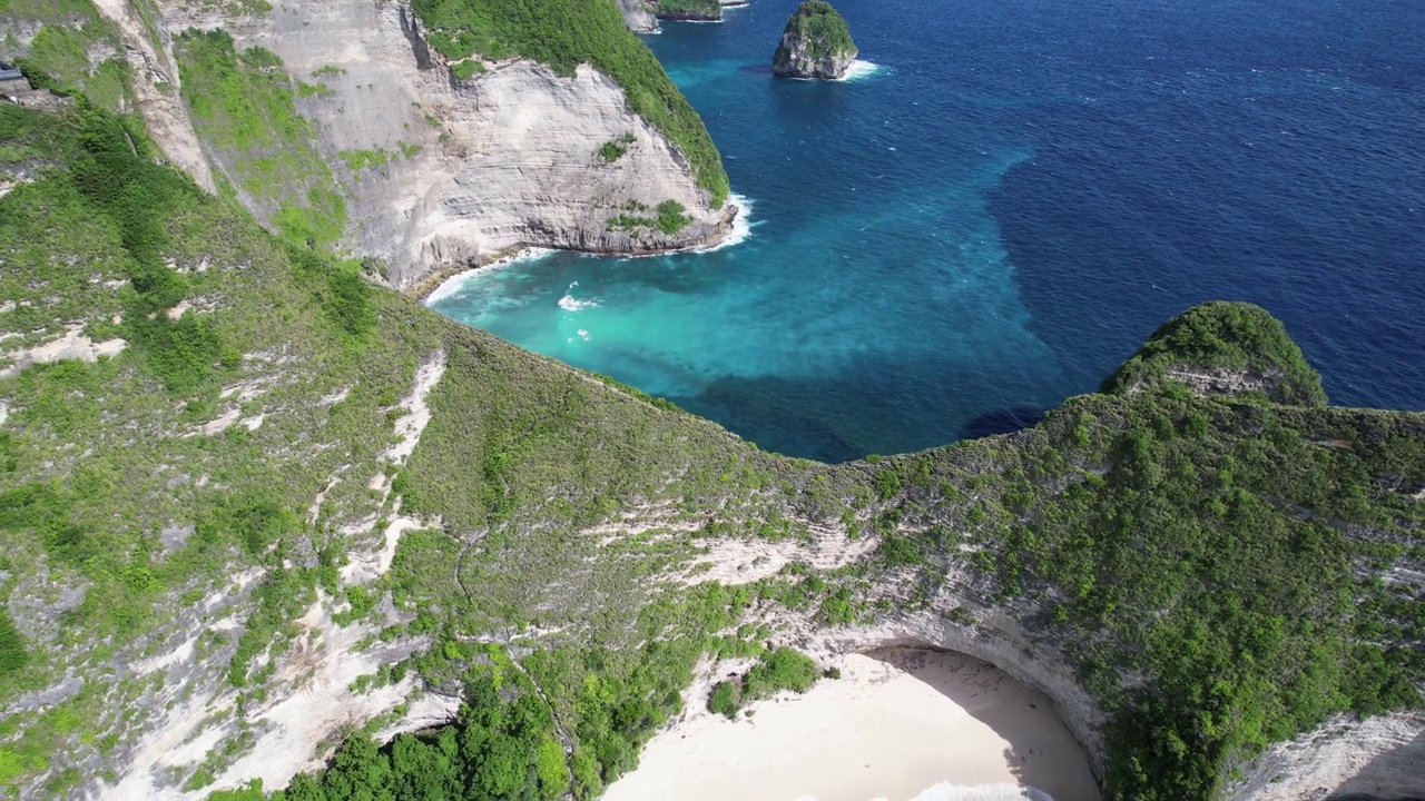 克林金海滩努沙佩尼达是世界上美丽的海景视频素材