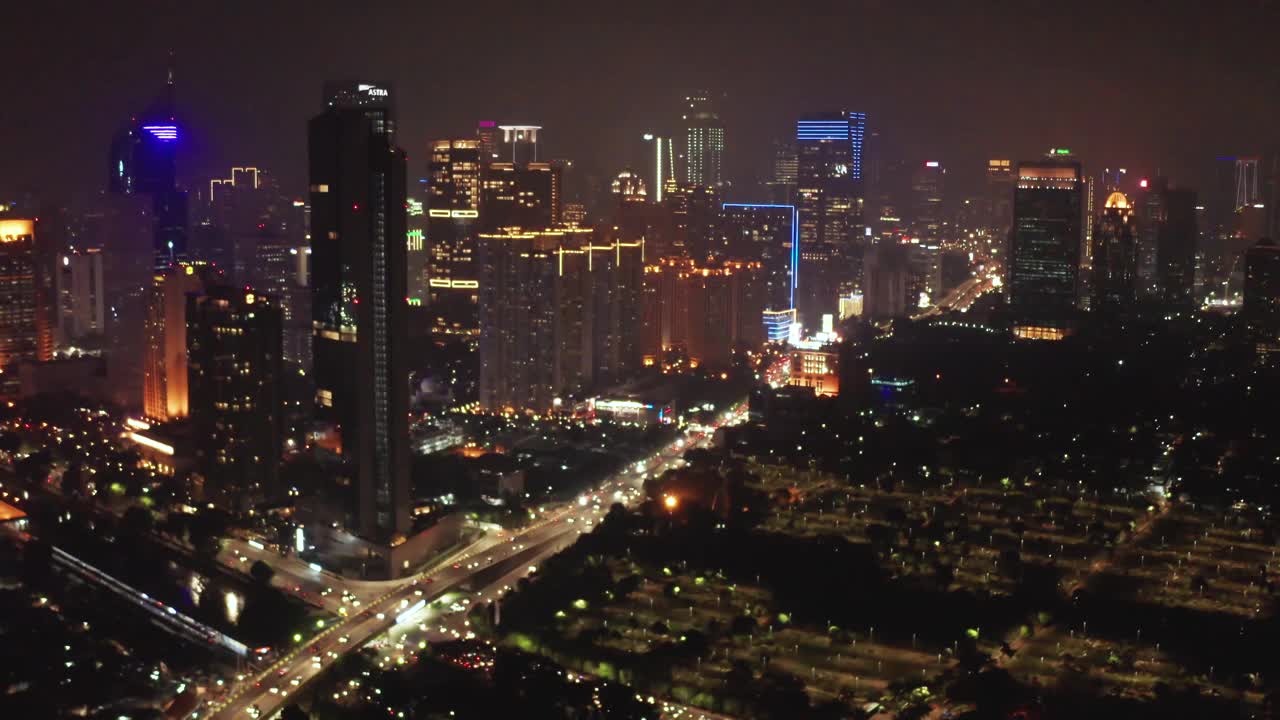 雅加达夜间的空中景观视频素材