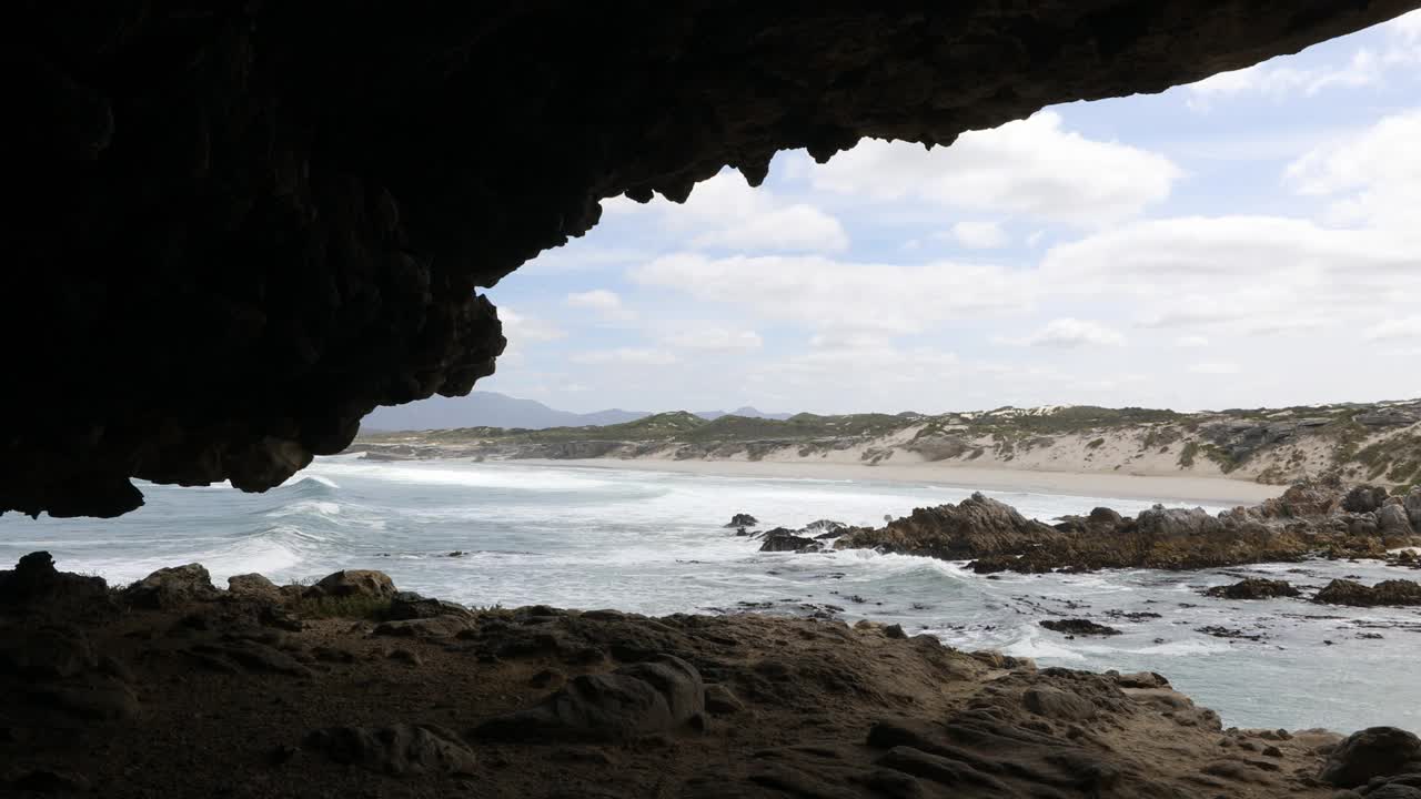 岩石海岸，沃克湾自然保护区视频素材