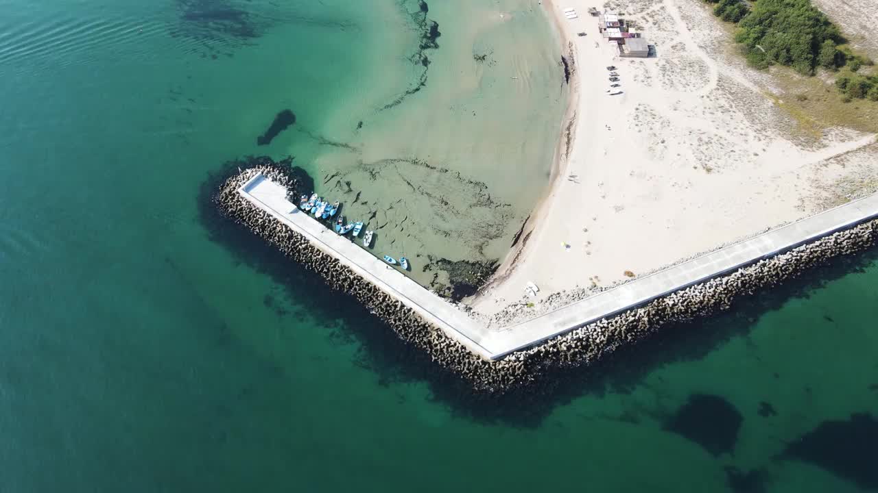 鸟瞰阿尔库蒂诺海滩，布尔加斯地区，保加利亚视频素材