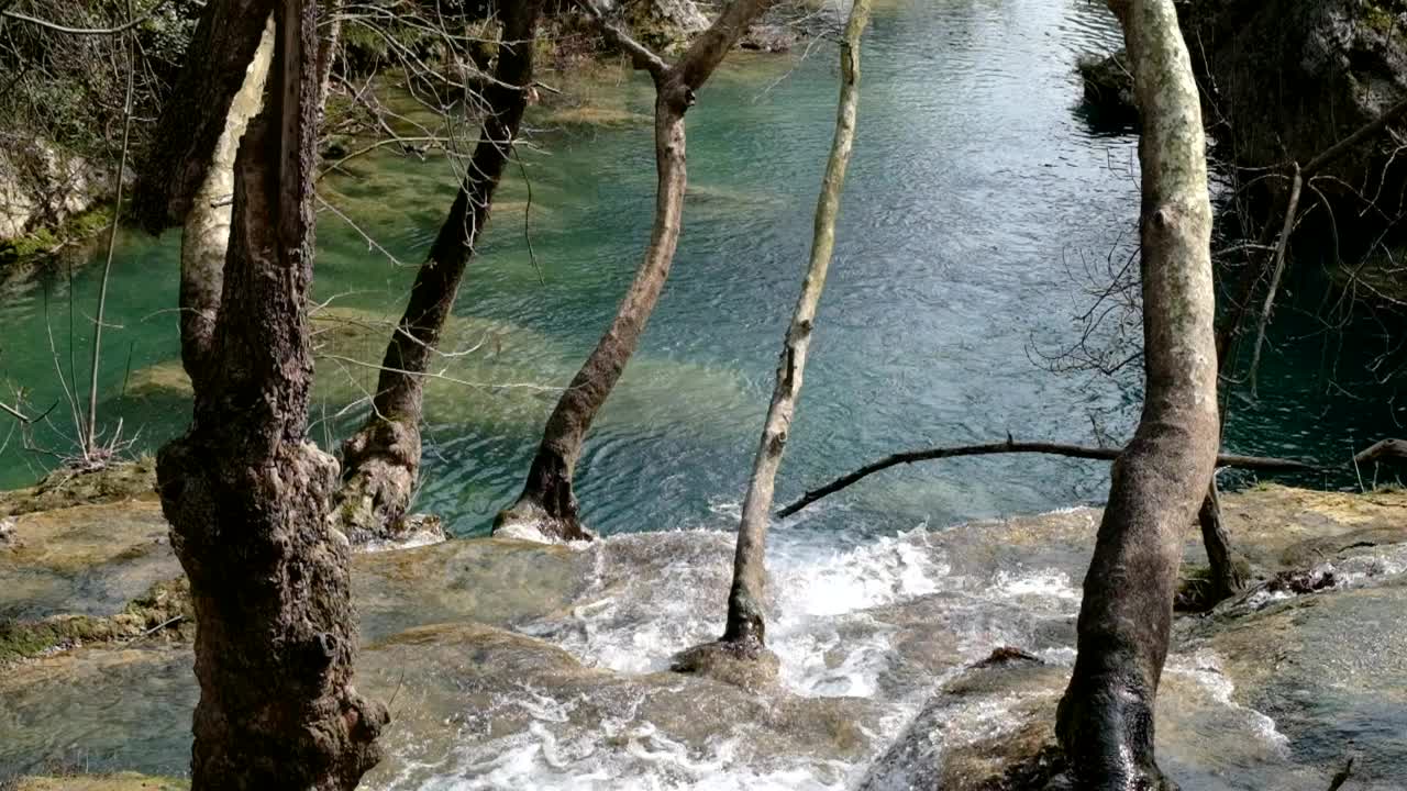 瀑布和池塘视频素材