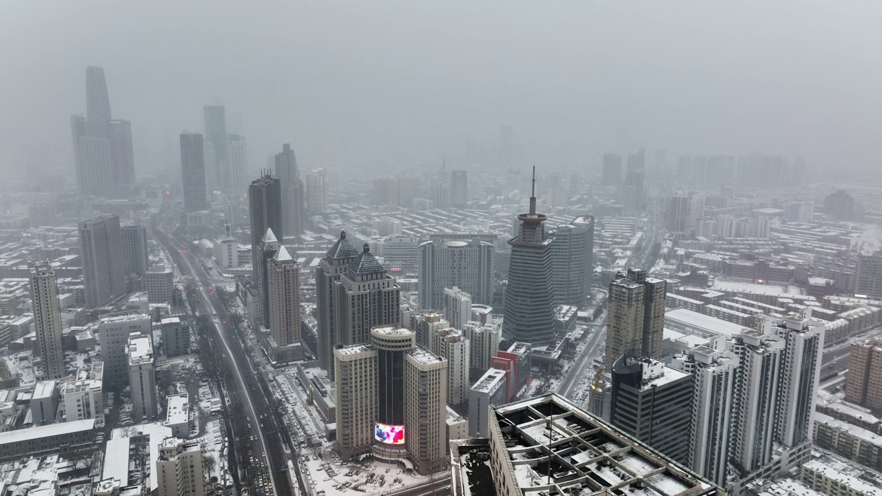 大雪中的城市景观视频素材