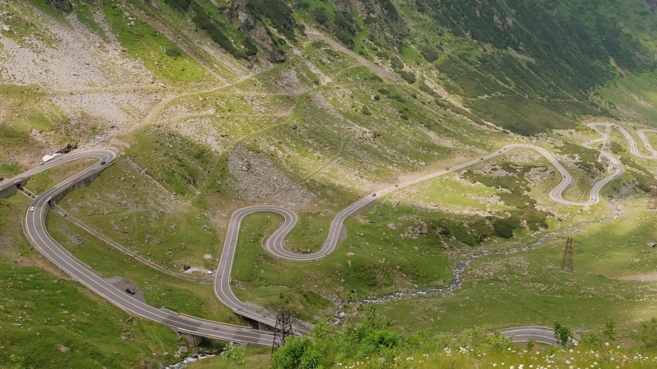 罗马尼亚的transagarasan高速公路，欧洲最美丽的公路视频素材