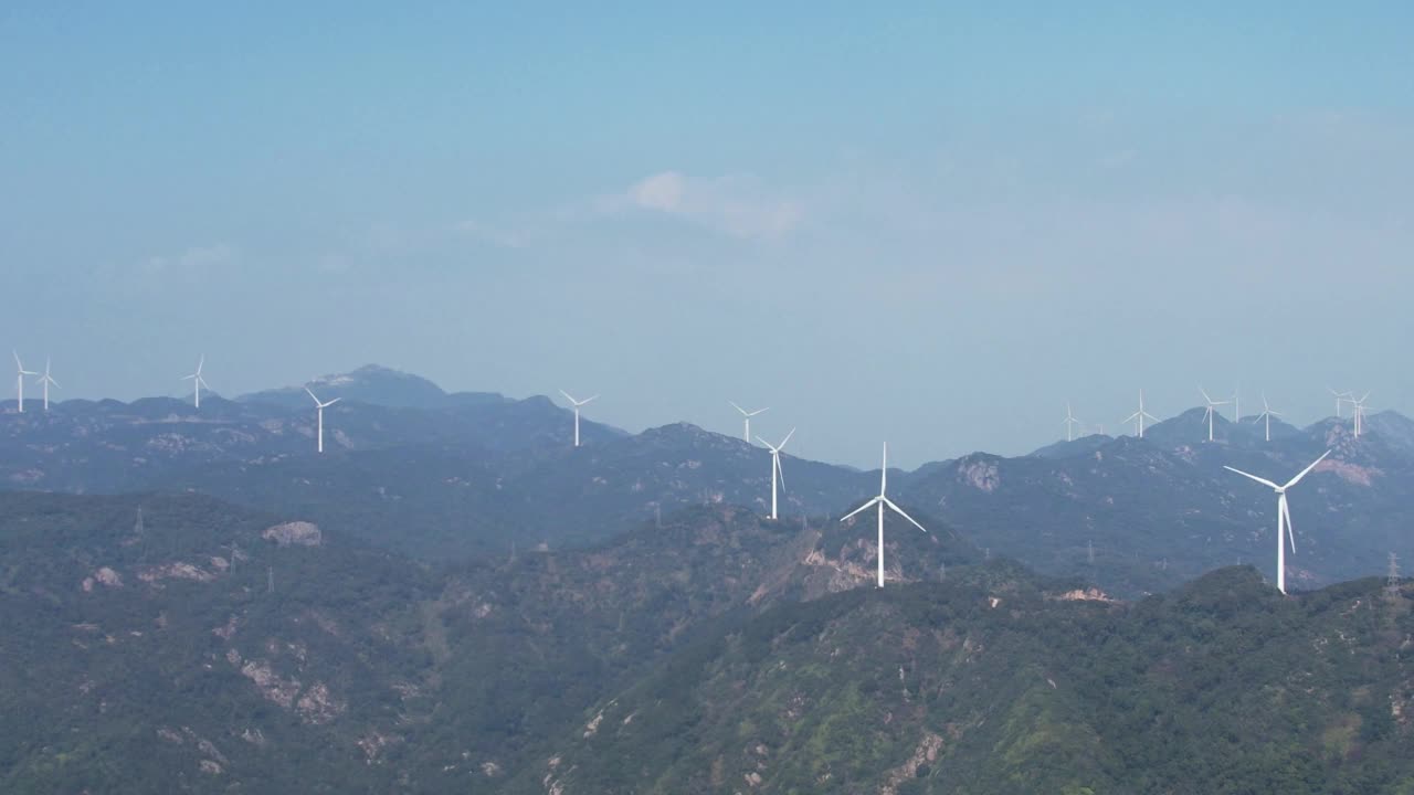 风力涡轮发电机视频素材