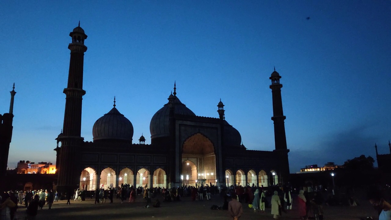 旧德里的Jama Masjid，巨大的活清真寺和莫卧儿伊斯兰纪念碑视频素材