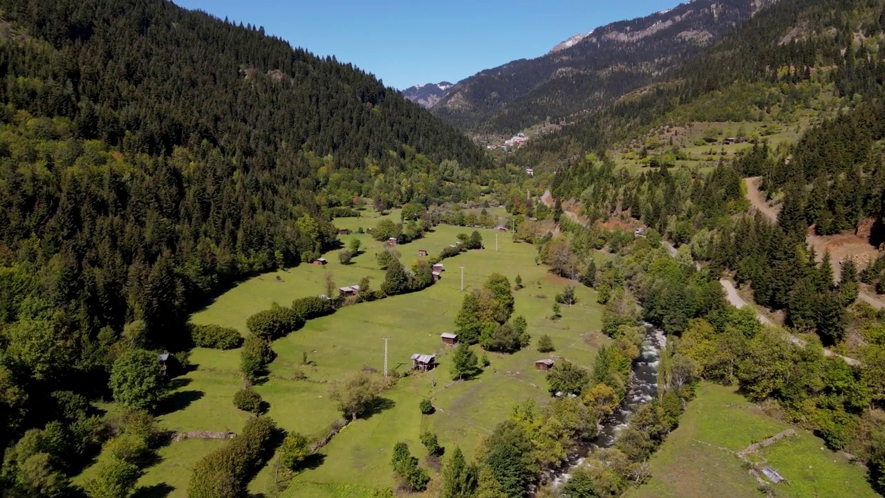 山村和高山草甸视频素材