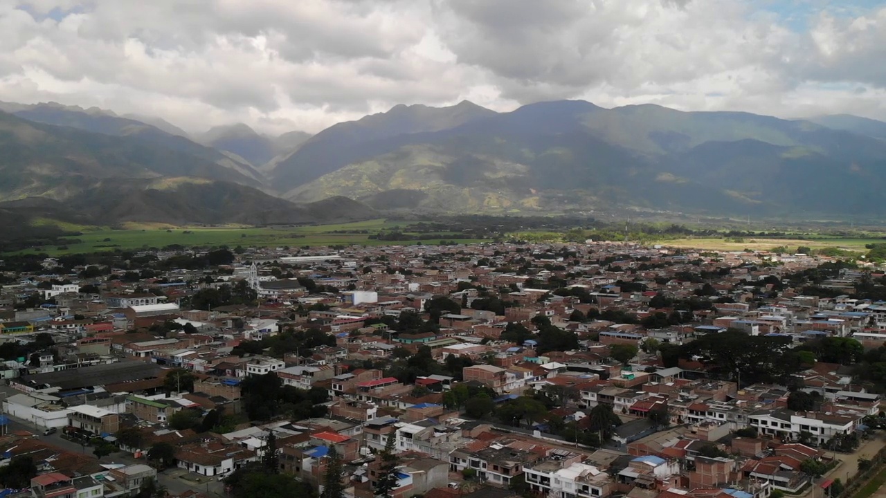 小镇。草地。Valle del Cauca。哥伦比亚视频素材