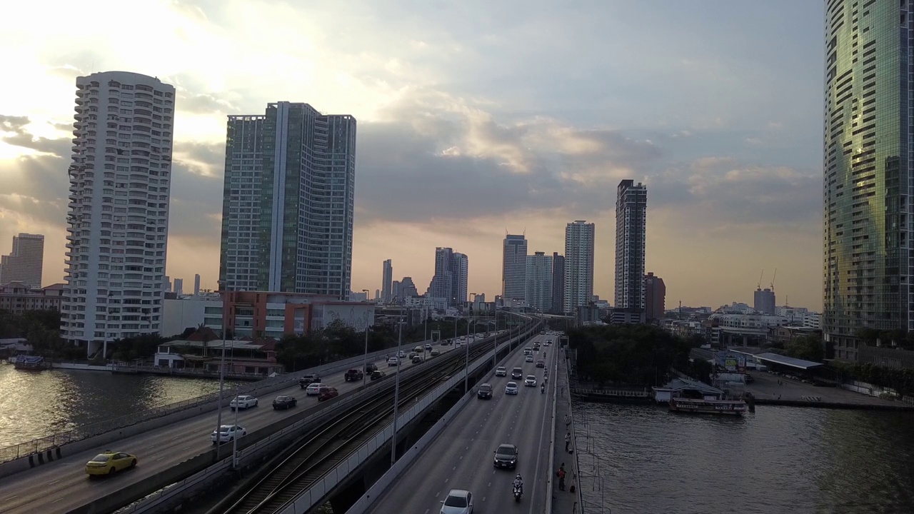 曼谷城市。曼谷商业区的夜景视频素材