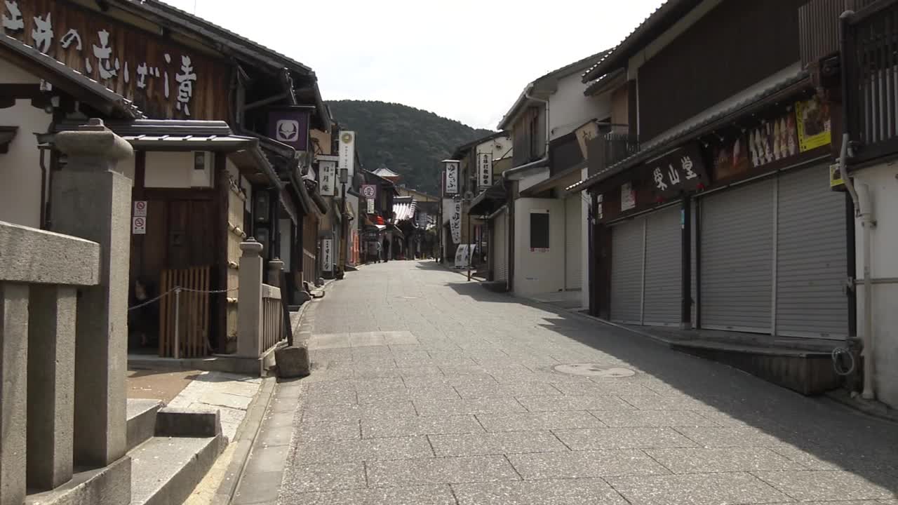 日本京都清水寺附近的空街视频素材