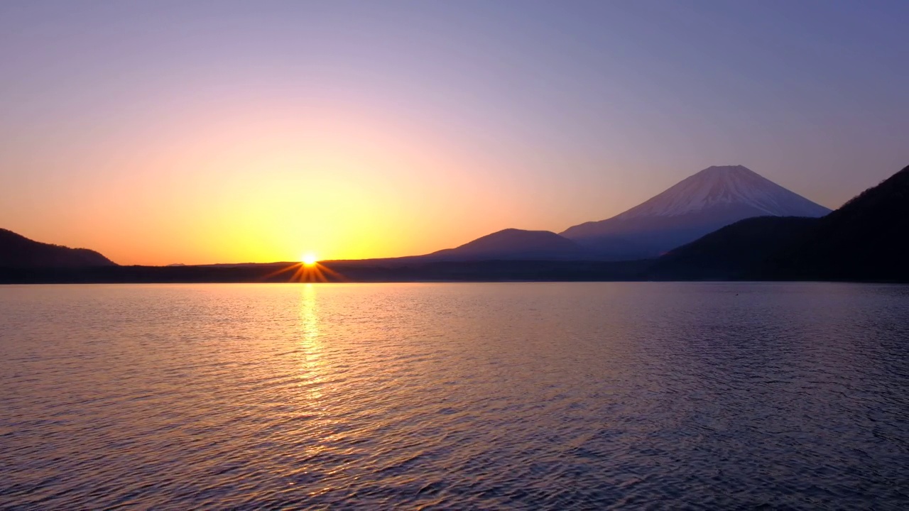 富士山和元津湖的日出视频素材