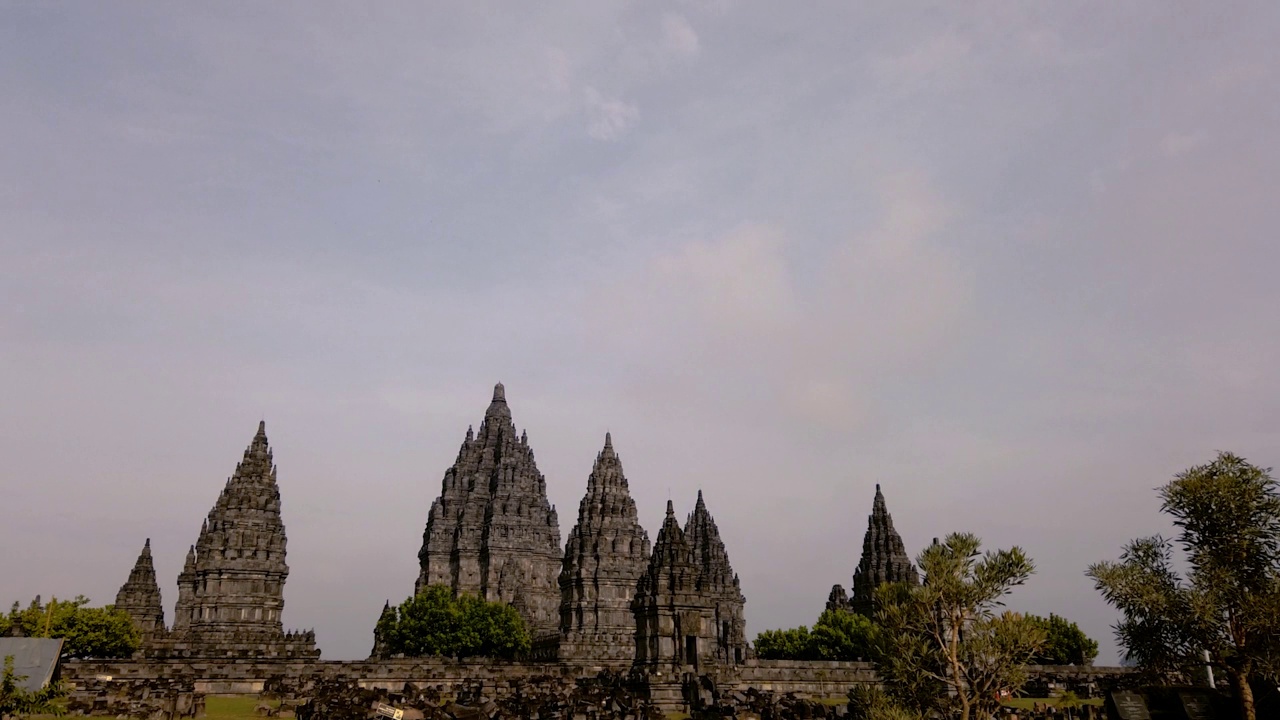 印尼爪哇岛日惹普拉巴南寺普拉巴南寺时间跨窗视频素材