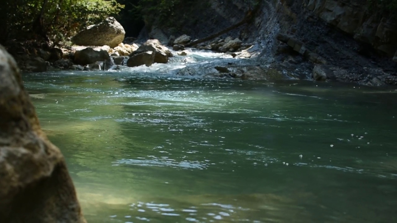 夏天，山河绿林。视频素材