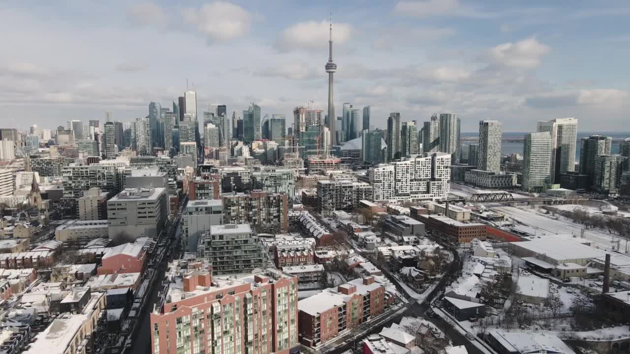 冰冻大都市的鸟瞰图视频素材