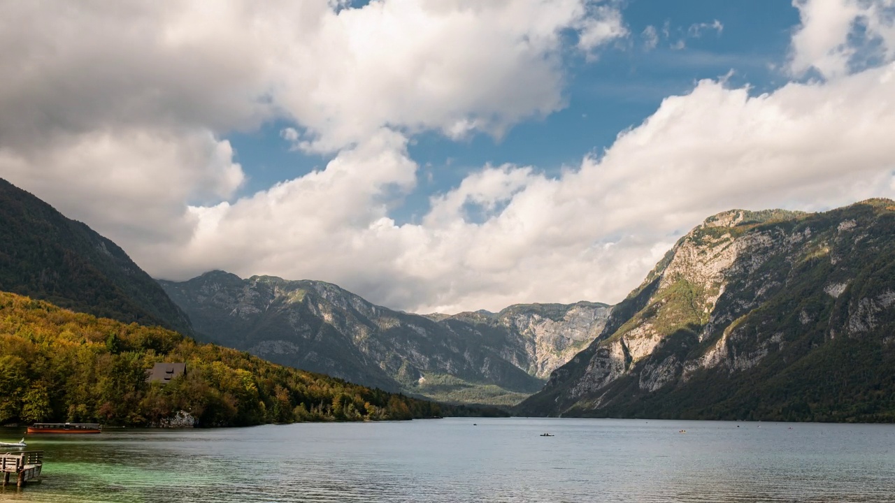 斯洛文尼亚Triglav国家公园的Bohinj湖视频素材