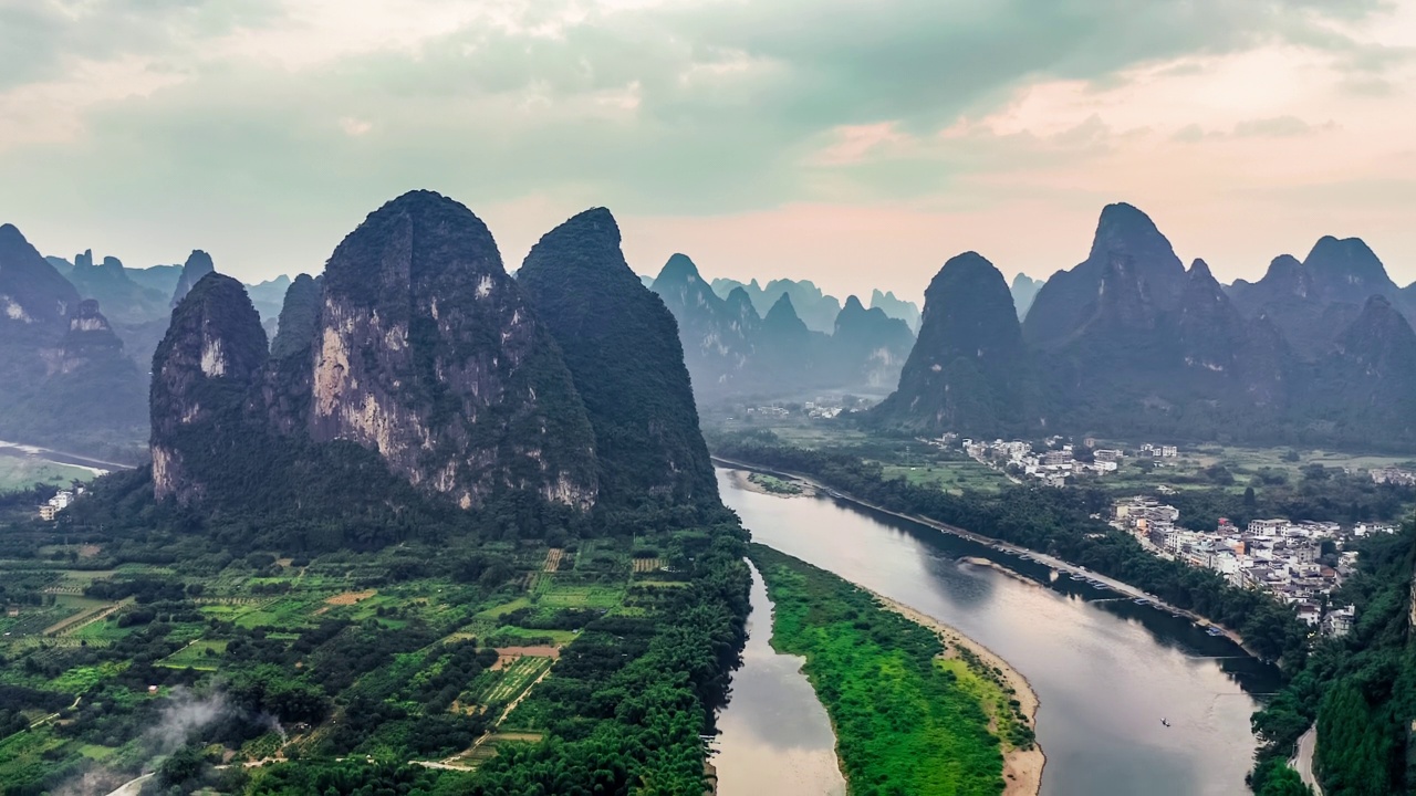 航拍桂林山水景观视频素材