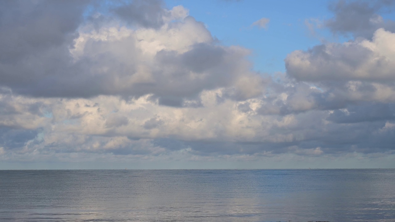 卡特加特海夏天的早晨，Vejbystrand, Skane，卡特加特，瑞典视频素材