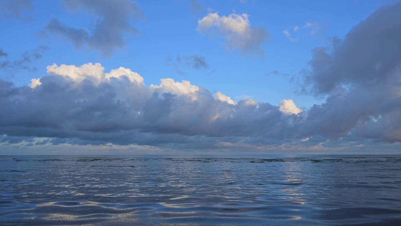 卡特加特海夏天的早晨，Vejbystrand, Skane，卡特加特，瑞典视频素材