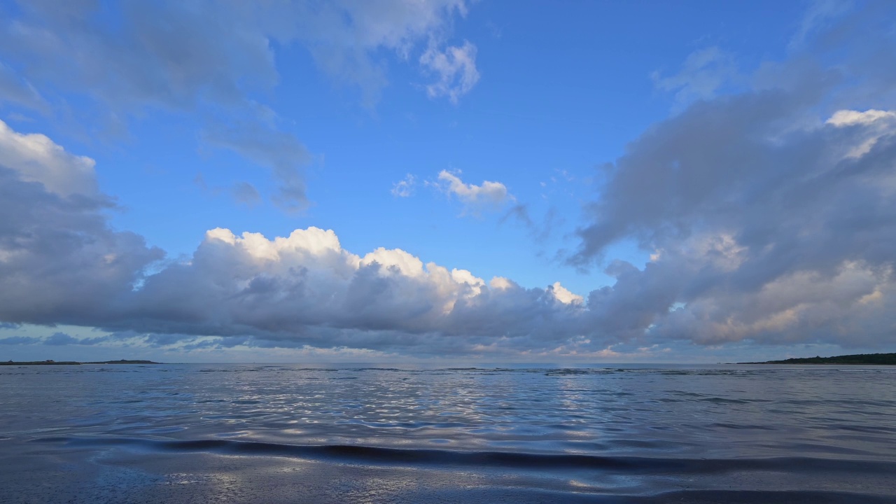 卡特加特海夏天的早晨，Vejbystrand, Skane，卡特加特，瑞典视频素材