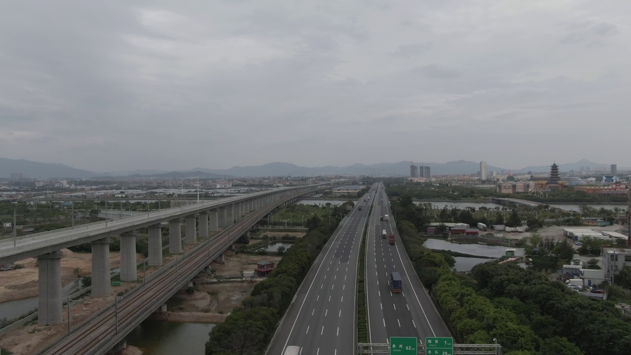 阴天高速公路视频素材