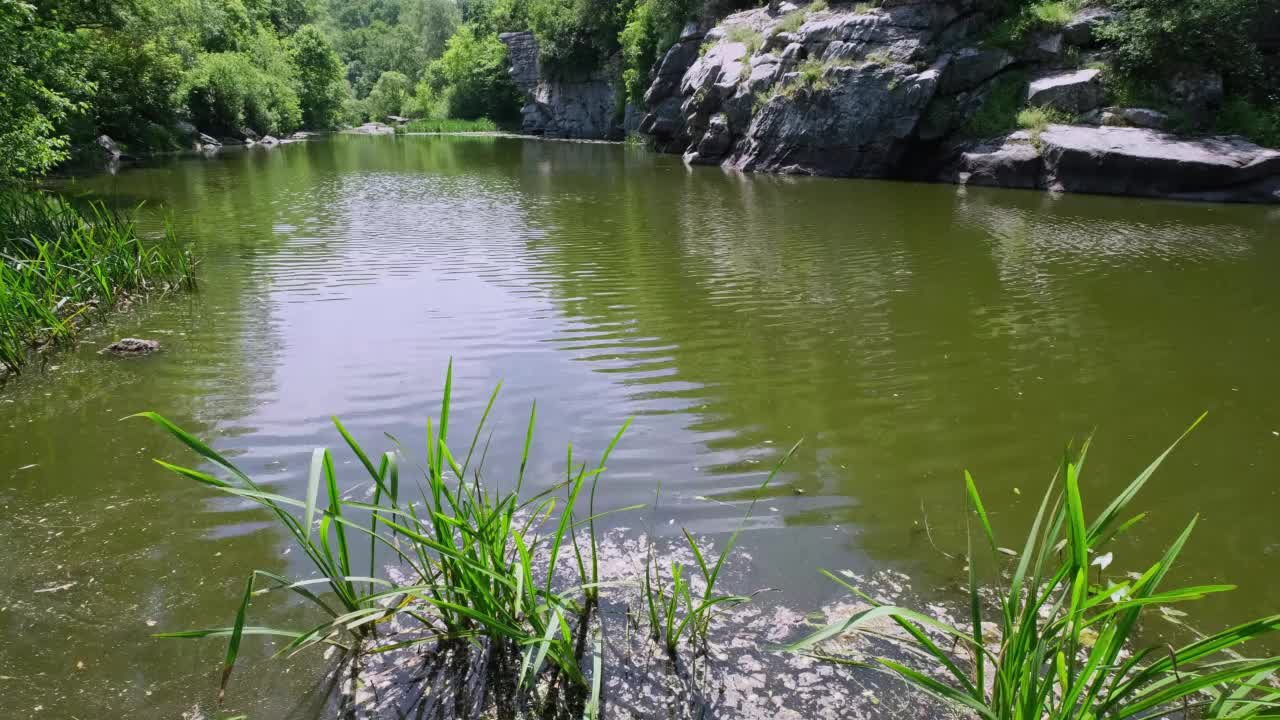 Buky Canyon, Hirskyi Tikych river, Cherkasy地区，乌克兰视频素材