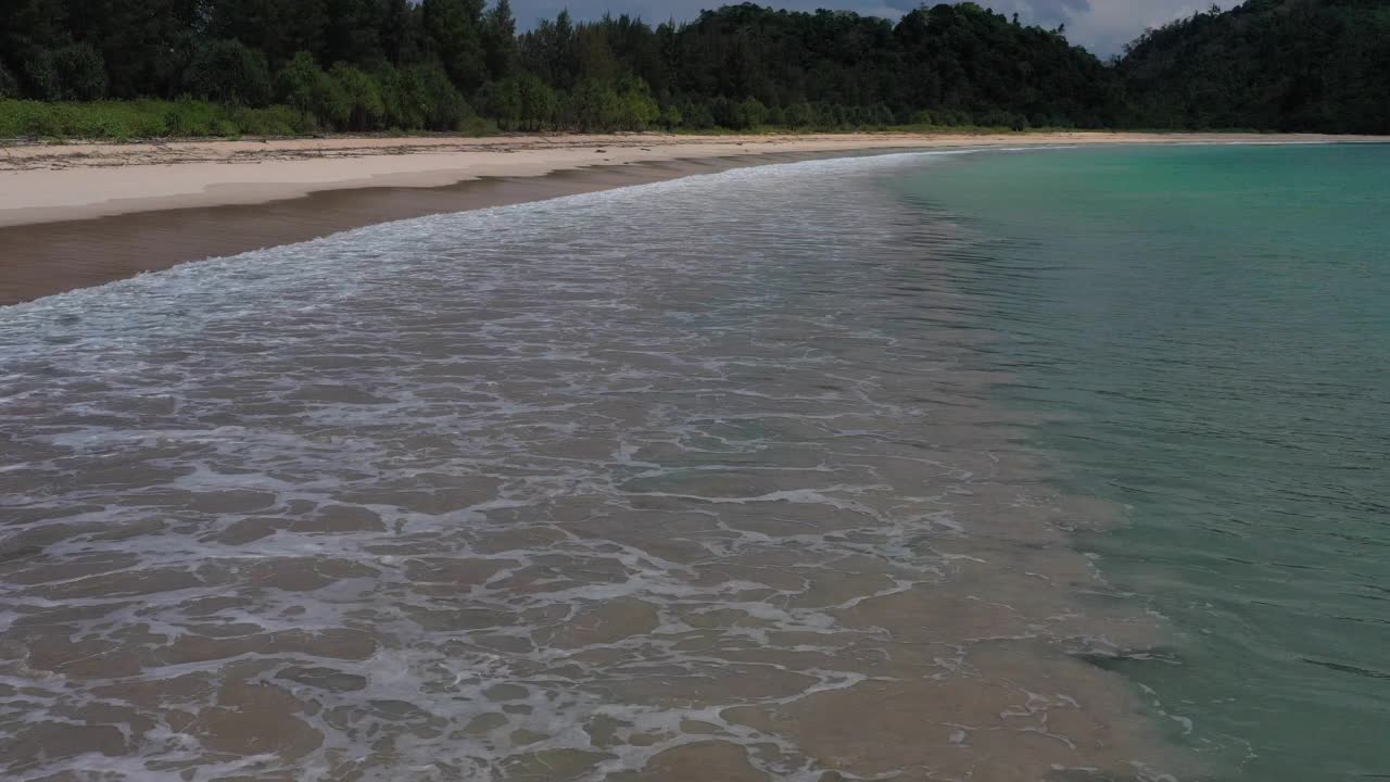 AH -海滩波浪视频素材