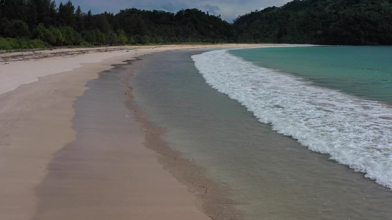 AH -海滩波浪视频素材