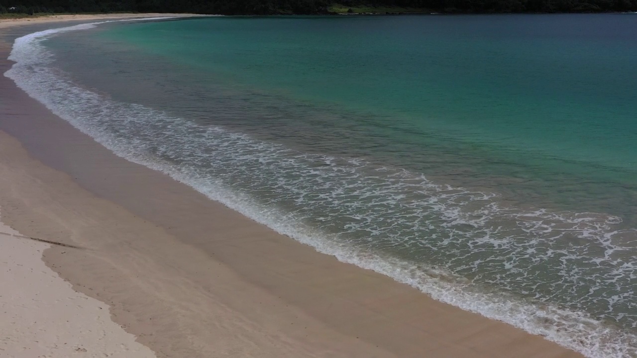 AH -海滩波浪视频素材