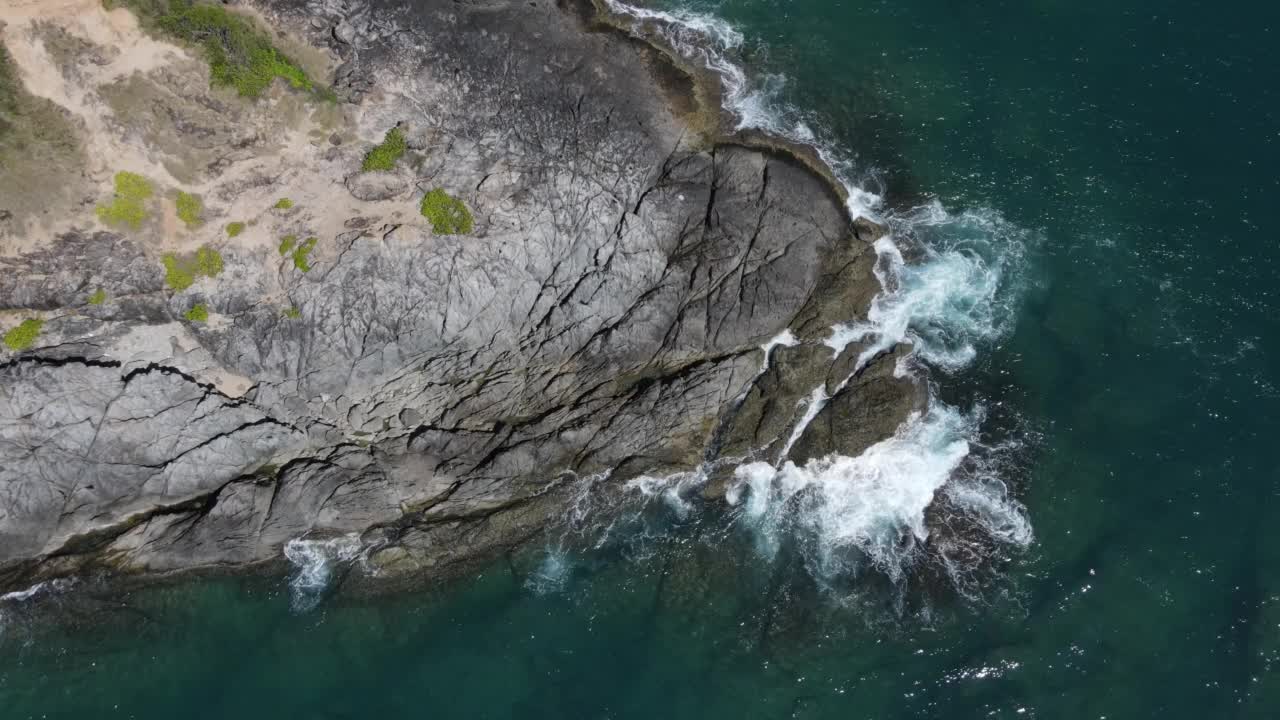 从这里看日落是泰国普吉岛的地标。最受欢迎的假日旅游和著名。视频素材