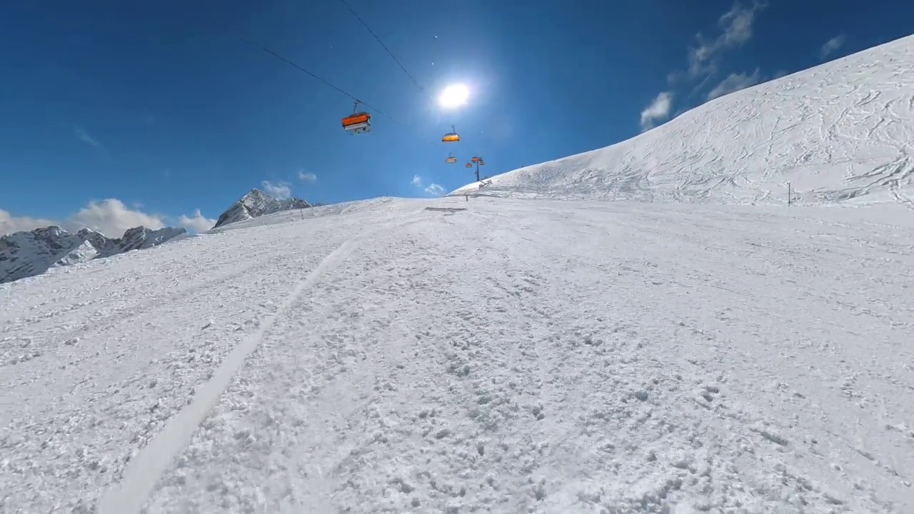 在Zugspitze上滑雪视频素材