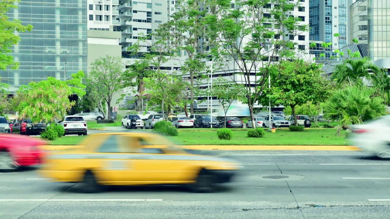 早上拥堵的高速公路高清4k延时视频。视频素材