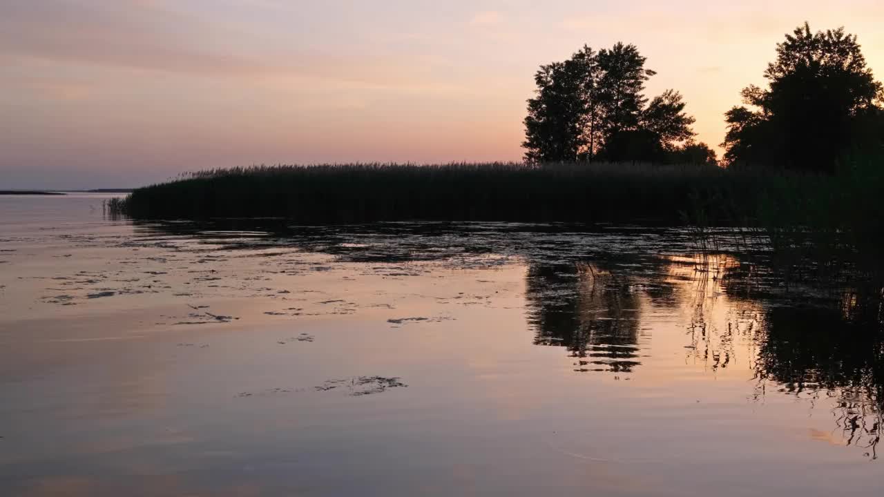 乌克兰第聂伯罗河夏季日落景观视频素材