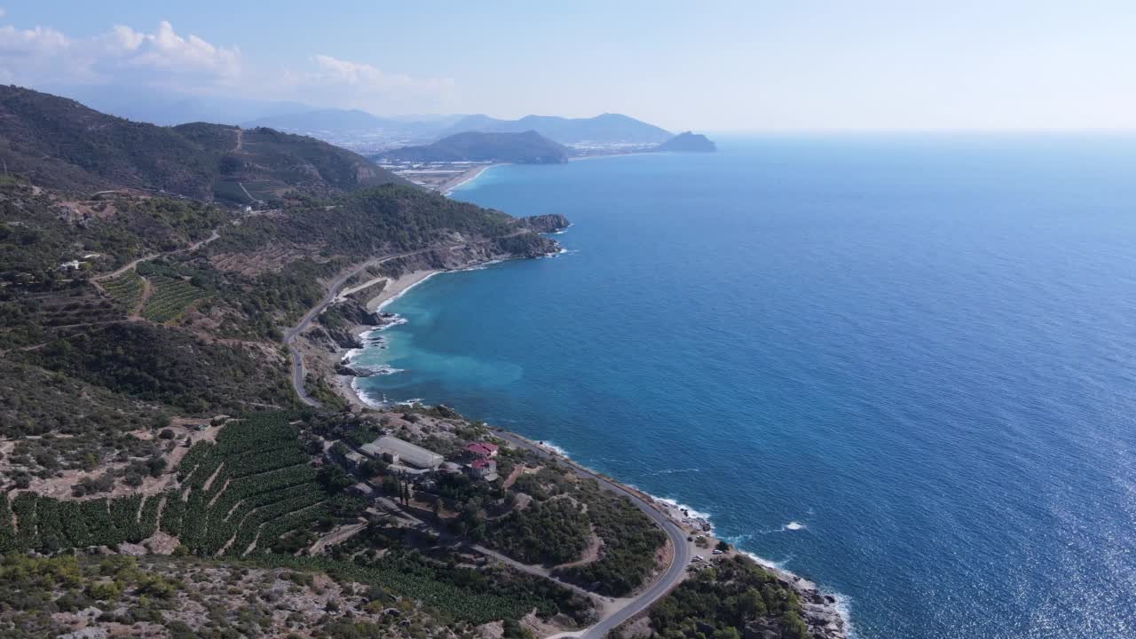 土耳其夏季的地中海海岸鸟瞰图视频素材