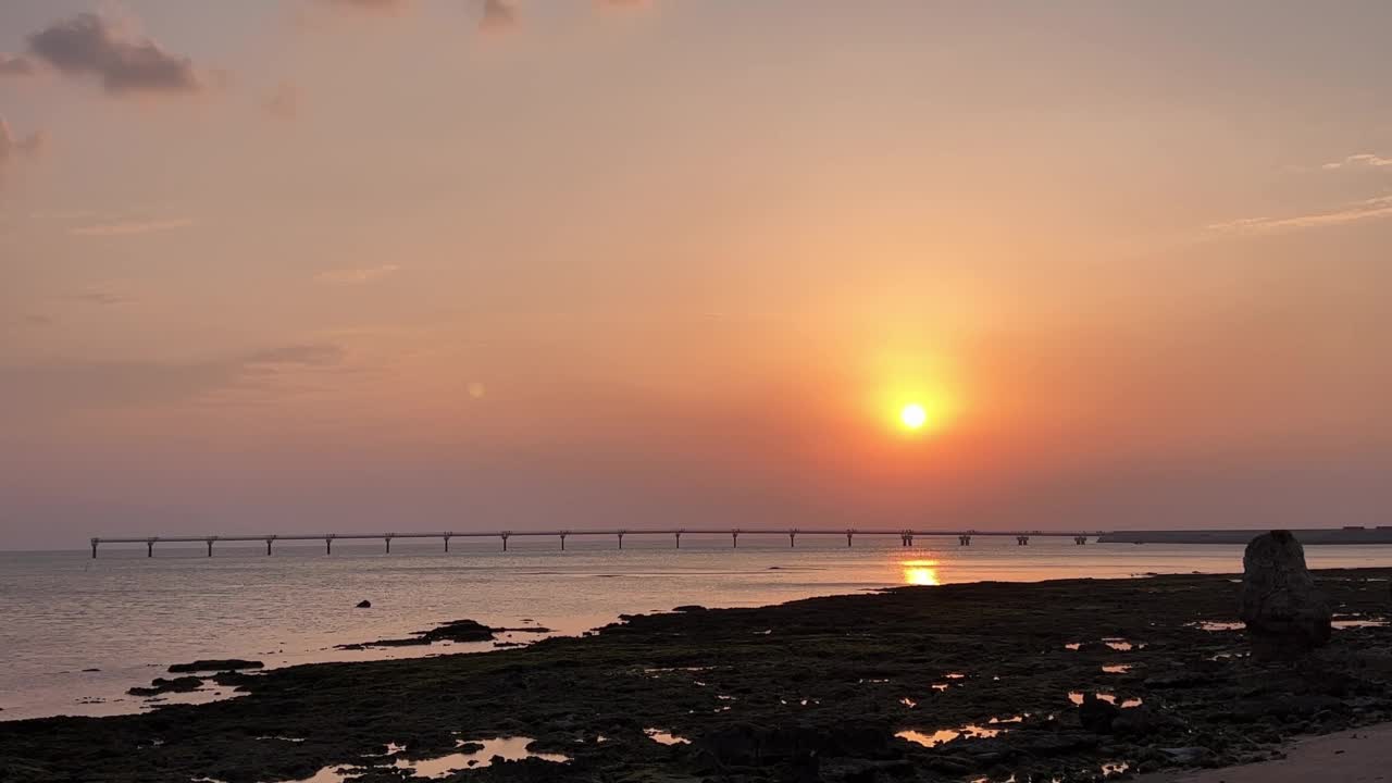 冲绳岛富久岛的夜景视频素材