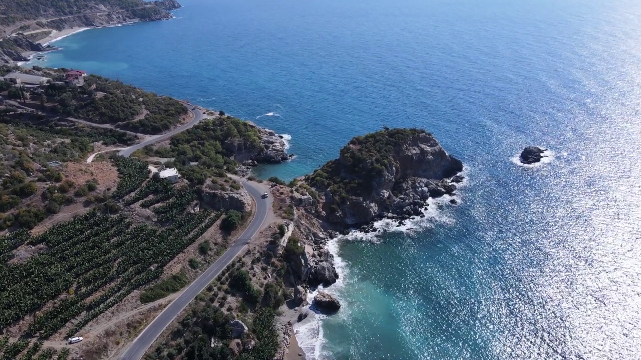 阳光明媚的地中海海岸在夏天的土耳其海岸视频素材