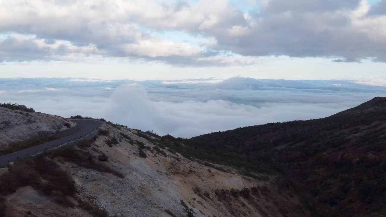 日本的山脉——云层之上视频素材