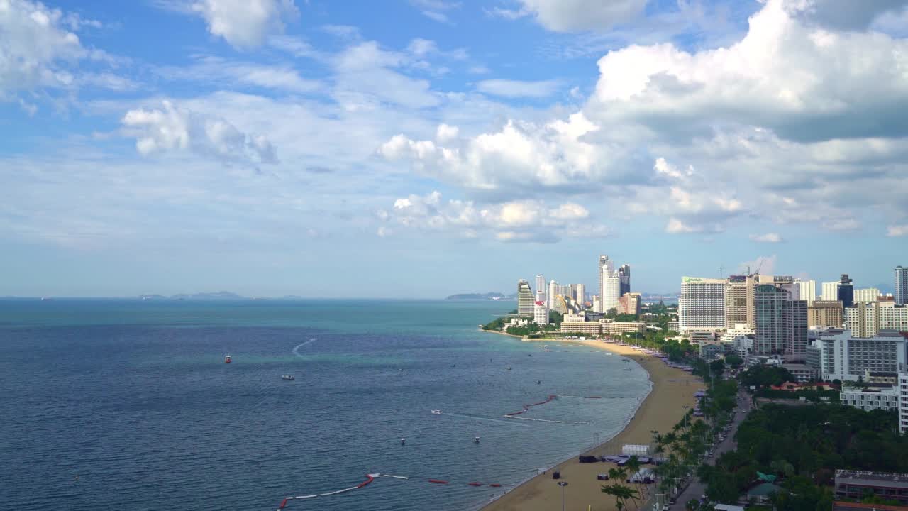 泰国芭堤雅春武里- 2021年11月8日-芭堤雅美丽的风景和城市天际线是泰国的热门景点。视频素材