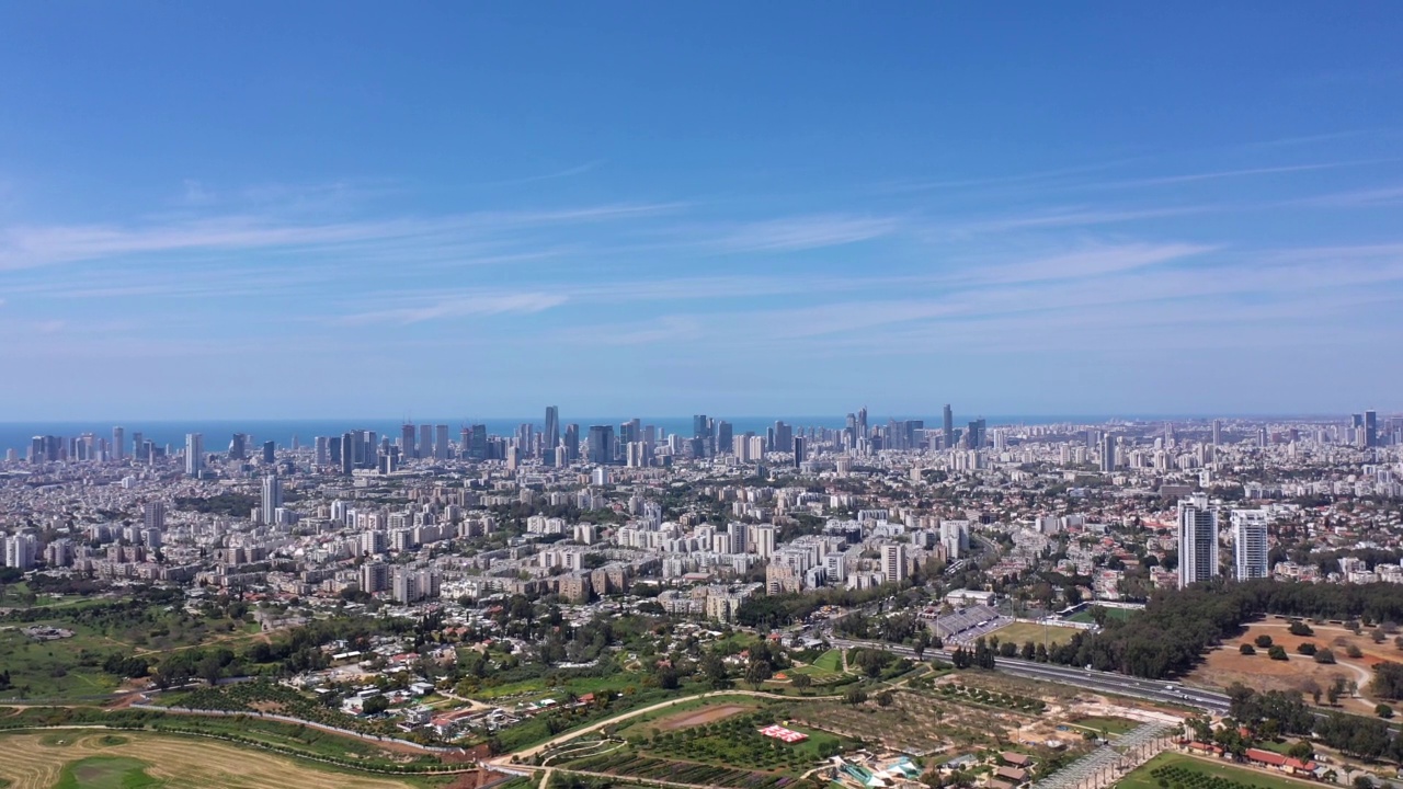 特拉维夫城市全景夏天的鸟瞰图视频素材