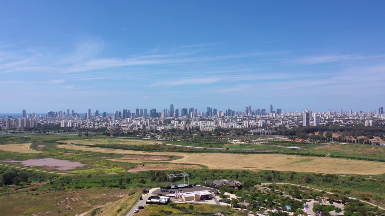 特拉维夫城市全景夏天的鸟瞰图视频素材