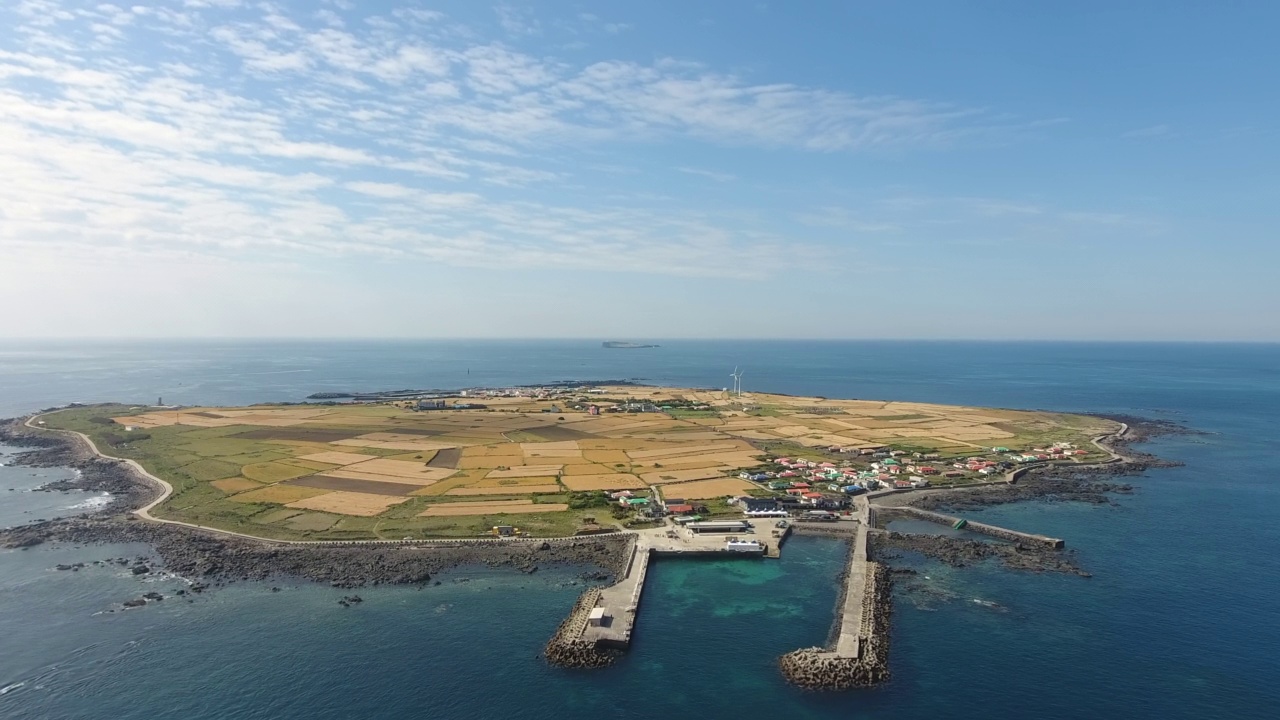 阳光明媚的加帕多岛/济州岛，韩国视频素材