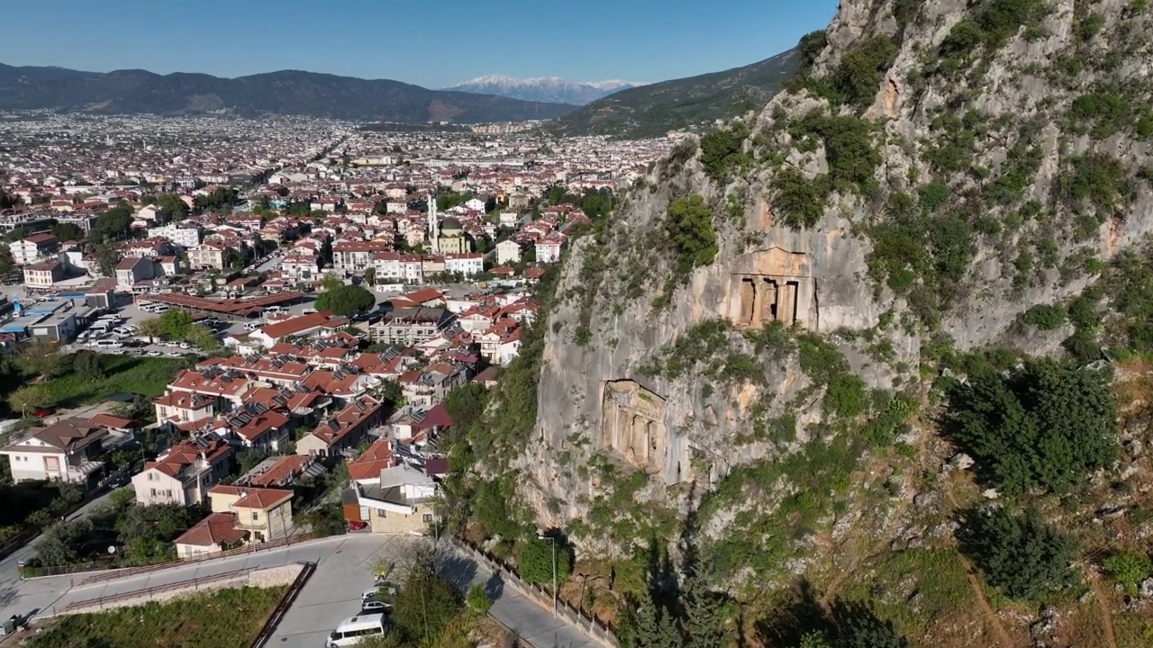 Fethiye岩墓无人机视频，爱琴海Fethiye, Mugla土耳其视频素材