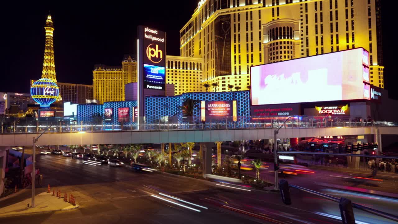 WS TL Las Vegas Strip at night /拉斯维加斯，内华达州视频素材