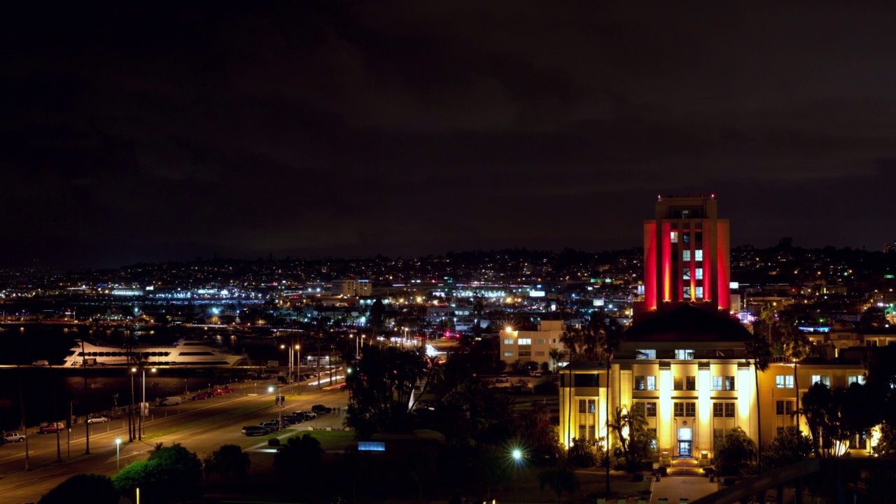 WS HA TL Downtown San Diego at night /加利福尼亚州圣地亚哥视频素材