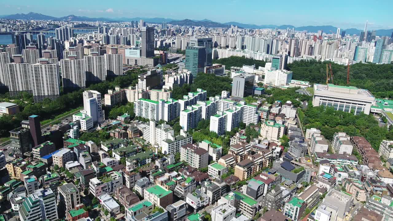 ▽市中心风景=韩国首尔盘浦区/瑞草区附近的住宅区和公寓视频素材