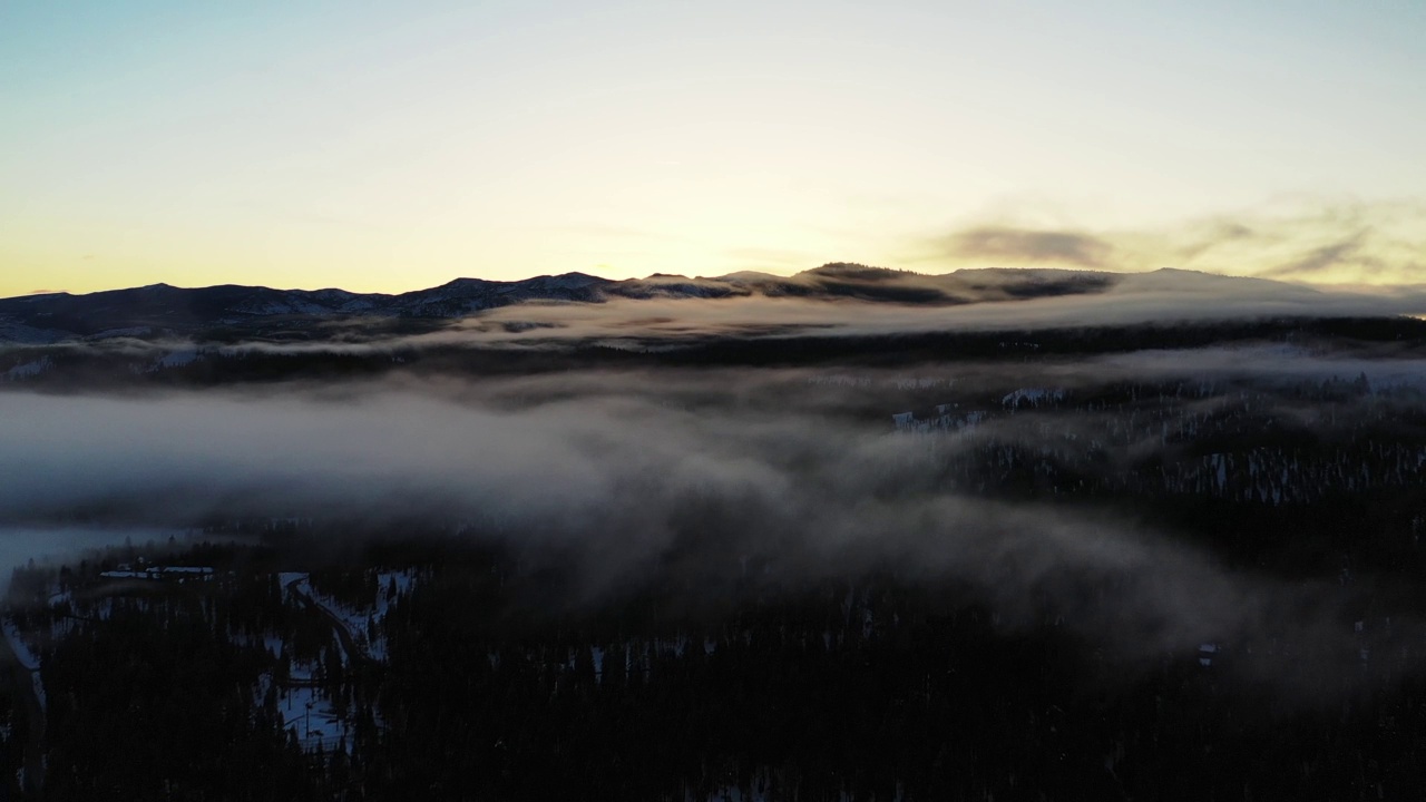 雪山黎明视频下载