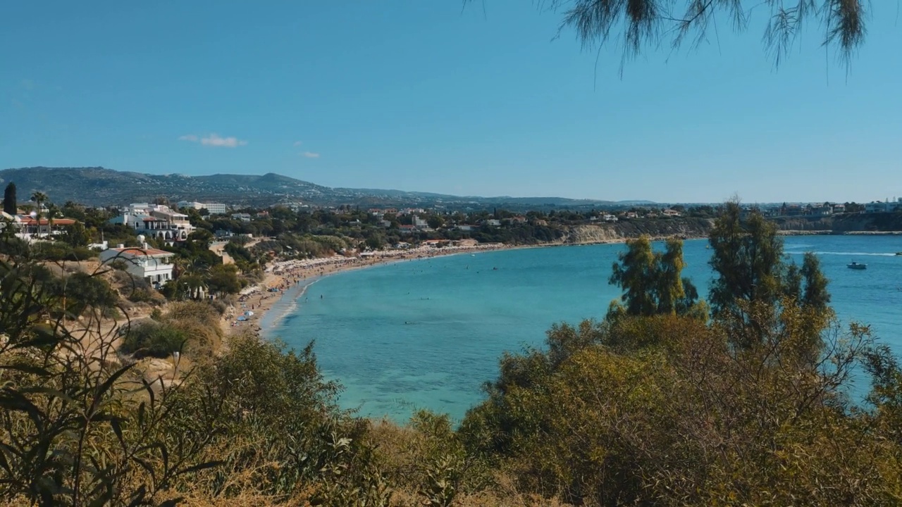 夏天的塞浦路斯珊瑚湾海滩。视频素材