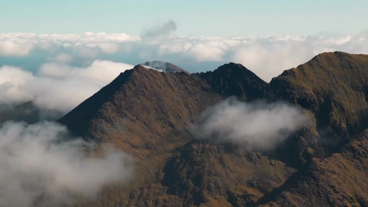 景区山峰有云视频素材