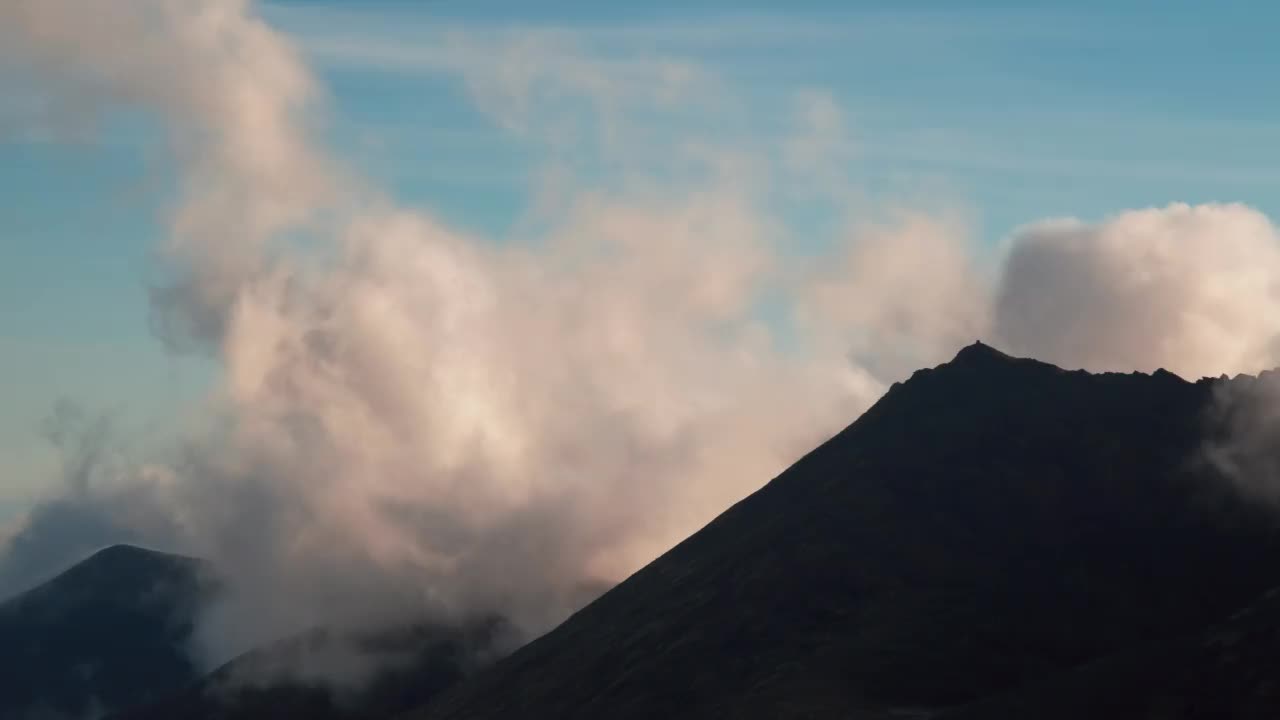 景区山顶日出时分视频素材