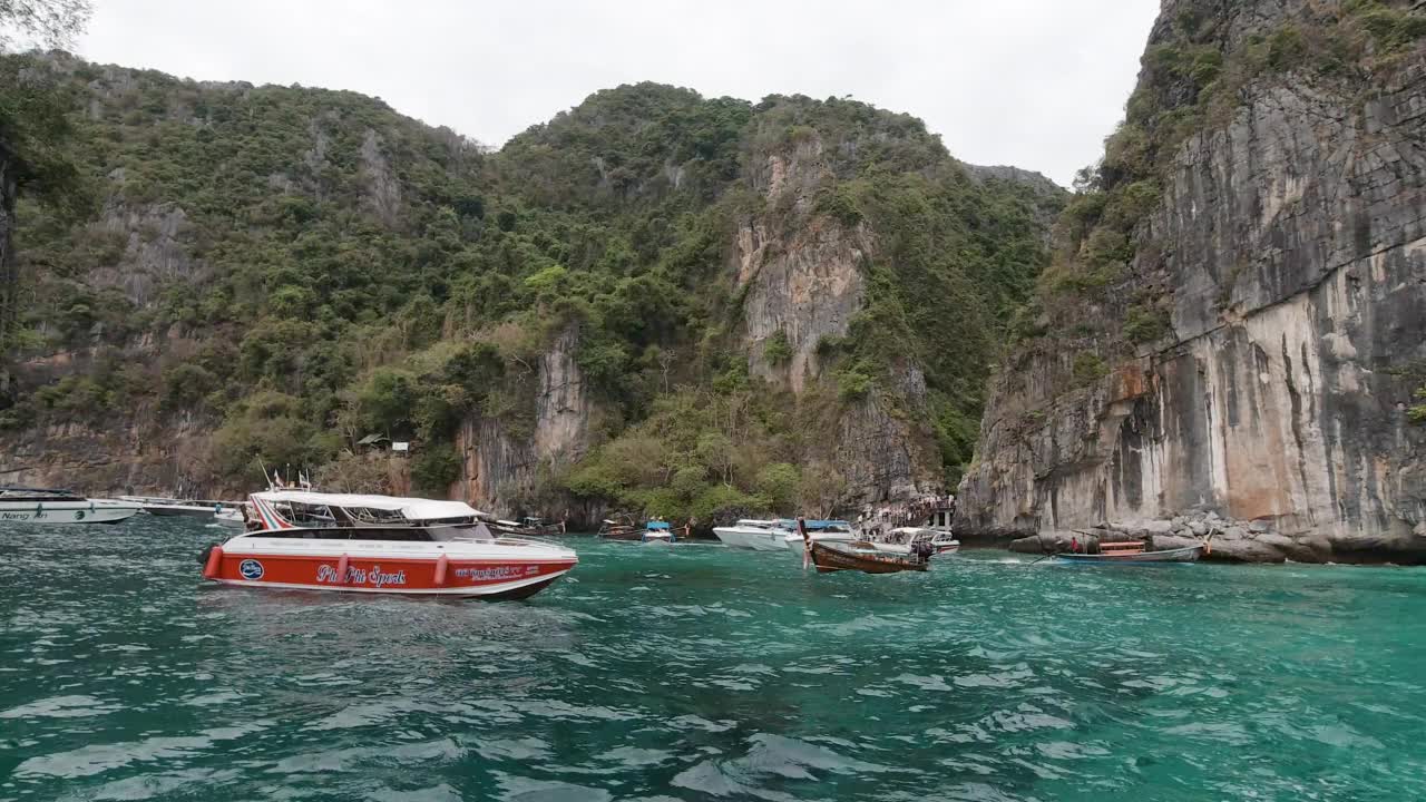 罗萨马湾是泰国玛雅湾的新入口视频素材